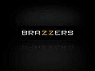 Brazzers - milfs kaip tai didelis - pranašesnis milf dulkina jaunas vaikinas į as dušas scena starring francesca le ir keiran užuovėja