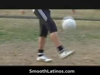 Hawt adoleshent njeri homoseksual latinos qirje dhe engulfing pederast seks video 1 nga smoothlatinos