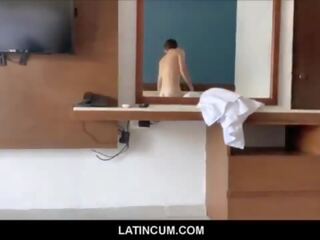 Latincum&period;com - latin hôtel travailleur copain baisée par gros morceau latino octavio
