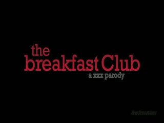 A aamiainen klubi parodia andy san dimas, breanne benson, brooke pakettiauto buuren, faye reagan, samantha ryan, syren sexton, tessa taylor
