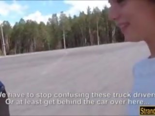 Fuerte autostopista adolescente anal roscado hasta con grueso duro phallus