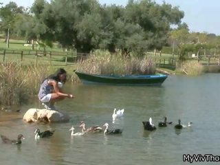 Γοητευτικός brunettte ομορφιά μαλακία