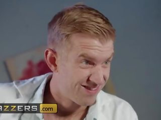 Brazzers - lekári dobrodružstvo - brooklyn modrý danny d - sú vy aj a lekárske osoba