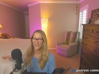 Milf Camgirl Jess Ryan Gives An Honest prick Rating jessryan&period;manyvids&period;com