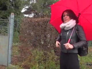 Ploaie ajutor convinge nevinovat frances sexbomb veni pentru furgonetă și la dracu