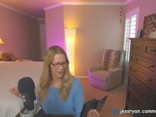 Milf Camgirl Jess Ryan Gives An Honest prick Rating jessryan&period;manyvids&period;com