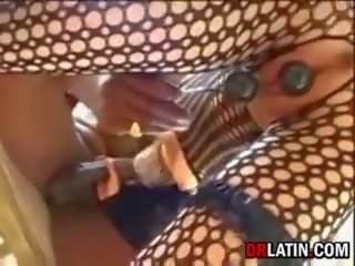 Smashing latino acompañante en lencería